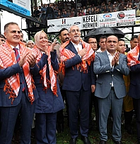 Bakan Işıkhan, Seydikemer'de yağlı güreş heyecanına ortak oldu