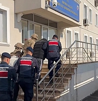 Bakan Yerlikaya: 'Yasa dışı bahis suçuna yönelik operasyonlarda 42 şüpheliyi yakaladık, 27'si tutuklandı'