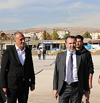 Başkan Şerifoğulları Doğu Park'ta incelemelerde bulundu