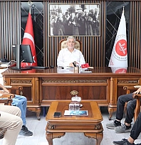 Başkan ve Müftü'den dürüst öğrencilere övgü