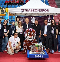 Bilim ve Teknoloji şöleninde robotlar yarıştı