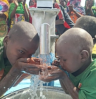 Bir El Bir Gönül Derneği'nden Afrika'da su kuyusu projesi