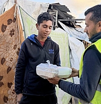 Bir El Bir Gönül Derneğinden Gazzeye yardım