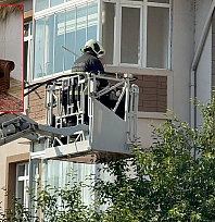 Bir kişi evinin balkonunda asılı halde bulundu