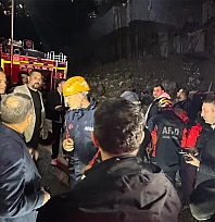 Çöken binada yaşlı kadının cansız bedenine ulaşıldı