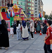 Cumhuriyet Meydanı'nda rengarenk coşku