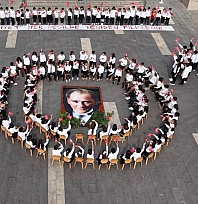 Cumhuriyetin 102. yılı 102 çiçekle kutlandı