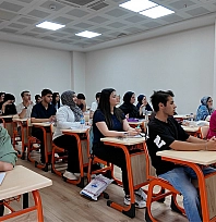 Elazığ Belediyesi'nden gençlere eğitim desteği
