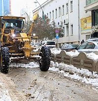 Elazığ Belediyesi'nden karla mücadele çalışması