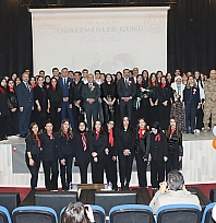 Elazığ'da 24 Kasım Öğretmenler Günü kutlandı