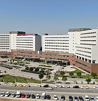 Elazığ'da 3. kattan düşen 4 yaşındaki çocuk ağır yaralandI