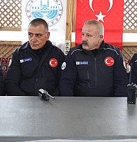 Elazığ'da 32 yılın ardından son telsiz anonsunu yaparak emekli oldu