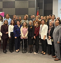 Elazığ'da 5 Aralık Kadın Hakları Günü paneli düzenlendi