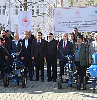Elazığ'da 65 üreticiye çapa makinesi desteği