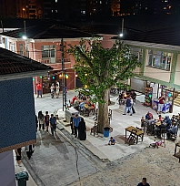 Elazığ'da 80'lerin ruhu sokakta canlandı: Vatandaşlar akın etti