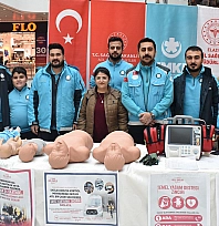 Elazığ'da Acil Sağlık Hizmetleri Haftası'nda vatandaşlara uygulamalı eğitim
