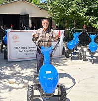 Elazığ'da çiftçilere çapa makinesi desteği