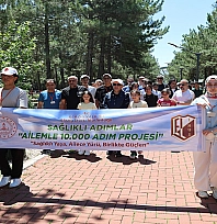Elazığ'da çocuklar ve gençler, aileleriyle birlikte yürüdü