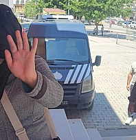 Elazığ'da dilenci şebekesine zabıta operasyonu: Kameralara el sallayıp oynayarak girdiler
