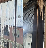 Elazığ'da dondurucu soğuk: Karakoçan'da metrelerce buz sarkıtı oluştu