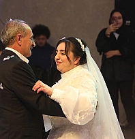 Elazığ'da Down sendromlu Şevval'in gelinlik hayali gerçek oldu