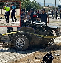 Elazığ'da facia otomobil ikiye bölündü! 2 ölü, 2 yaralı