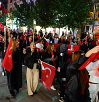 Elazığ'da 'Fener Alayı' yürüyüşü