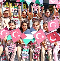 Elazığ'da Filistinli çocuklara destek