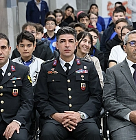Elazığ'da gaziden şehit babasına örnek saygı