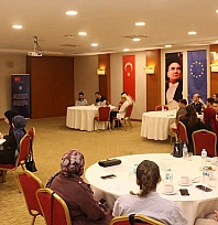 Elazığ'da kadına yönelik şiddetle mücadele toplantısı