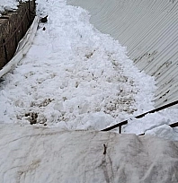 Elazığ'da kar faciası: Ahır çöktü