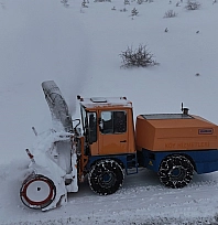 Elazığ'da karla mücadele: 8 Köy yolu kapalı
