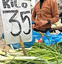 Elazığ'da kilosu 35 liraya düştü kilo kilo alındı