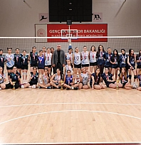 Elazığ'da küçük kadınlar voleybol il birinciliği tamamlandı
