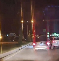 Elazığ'da makas atan sürücü kameraya yansıdı