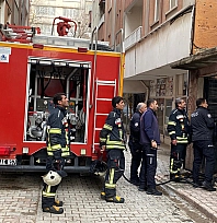 Elazığ'da metruk binada yangın