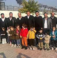 Elazığ'da minikler, şoförlerin gününü kutladı