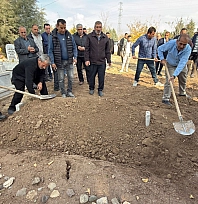 Elazığ'da otizmli çocuk Veysel son yolculuğuna uğurlandı