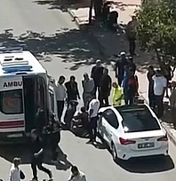 Elazığ'da otomobil yayaya çarptı!