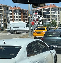 Elazığ'da raylarda ölüme davet