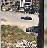 Elazığ'da sürücüler drift atmaya devam ediyor