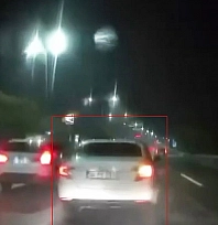 Elazığ'da sürücünün tehlikeli anları kameraya yansıdı