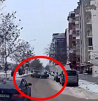 Elazığ'da tehlikeli gösteri: Drift anları kameraya yansıdı