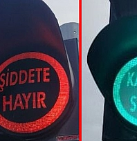 Elazığ'da trafik ışıklarında şiddete hayır uyarısı