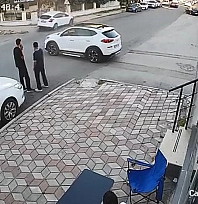 Elazığ'da trafik terörü: Çarpıp kaçtı