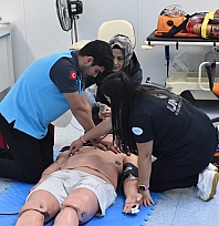 Elazığ'da UMKE personeline ileri yaşam desteği eğitimi