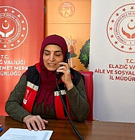 Elazığ'da yeni doğan bebek ailelerine telefonla tebrik ve bilgilendirme