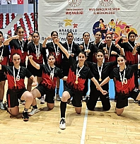 Elazığ'dan hentbolda çifte başarı