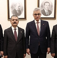 Elazığ'ın sağlık yatırımları bakan Memişoğlu ile görüşüldü