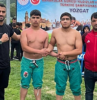 Elazığlı Genç Pehlivan Bedirhan Çiçek'ten Türkiye Derecesi
